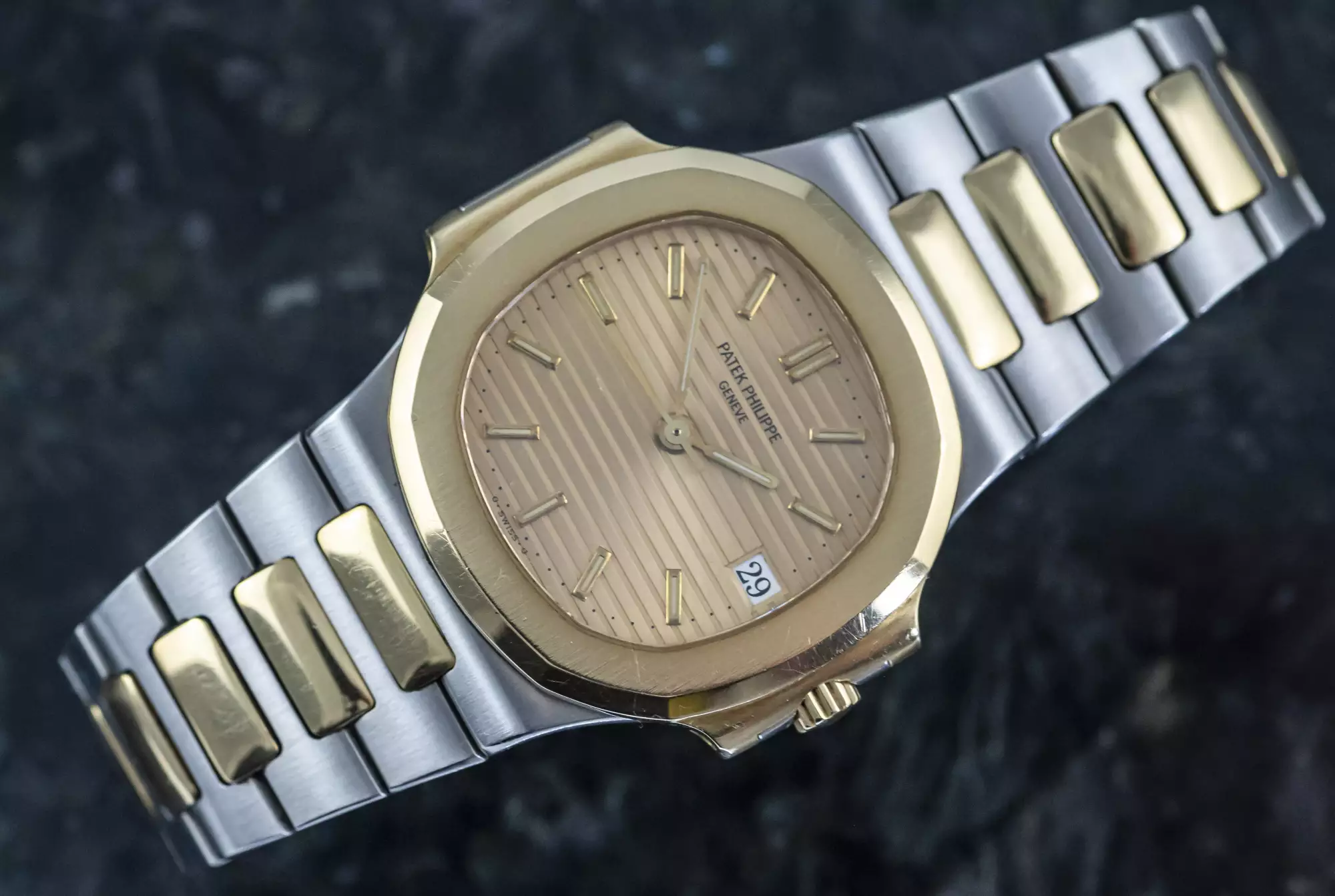 Patek Philippe Gents Nautilus 3800/1JA Automatic Cal. 335SC Steel and Gold