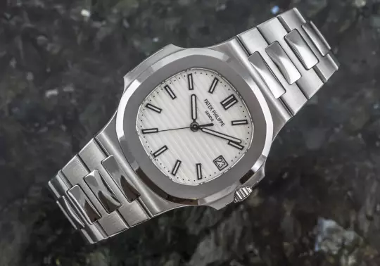Patek Philippe Nautilus 5711 white dial Full Set 2019 calibre 26-330 photo 13