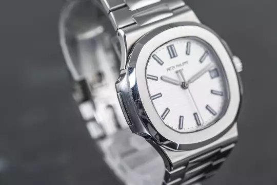 Patek Philippe Nautilus 5711 white dial Full Set 2019 calibre 26-330 photo 15