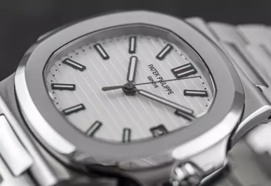 Patek Philippe Nautilus 5711 white dial Full Set 2019 calibre 26-330 photo 2