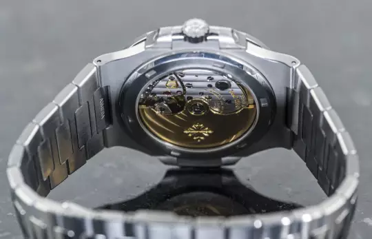 Patek Philippe Nautilus 5711 white dial Full Set 2019 calibre 26-330 photo 4