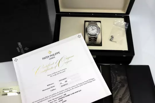 Patek Philippe Nautilus 5711 white dial Full Set 2019 calibre 26-330 photo 6