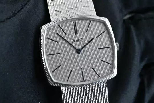 Piaget rare Vintage TV Screen 9501 Clous De Paris white gold photo 10