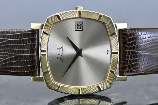 Piaget rare Vintage TV Screen Date 13423 Automatic yellow gold photo 3