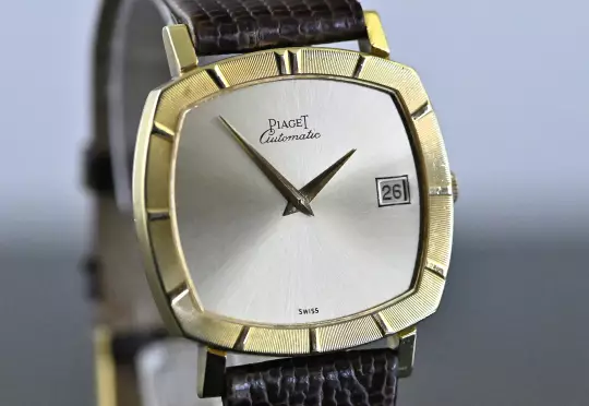 Piaget rare Vintage TV Screen Date 13423 Automatic yellow gold photo 7