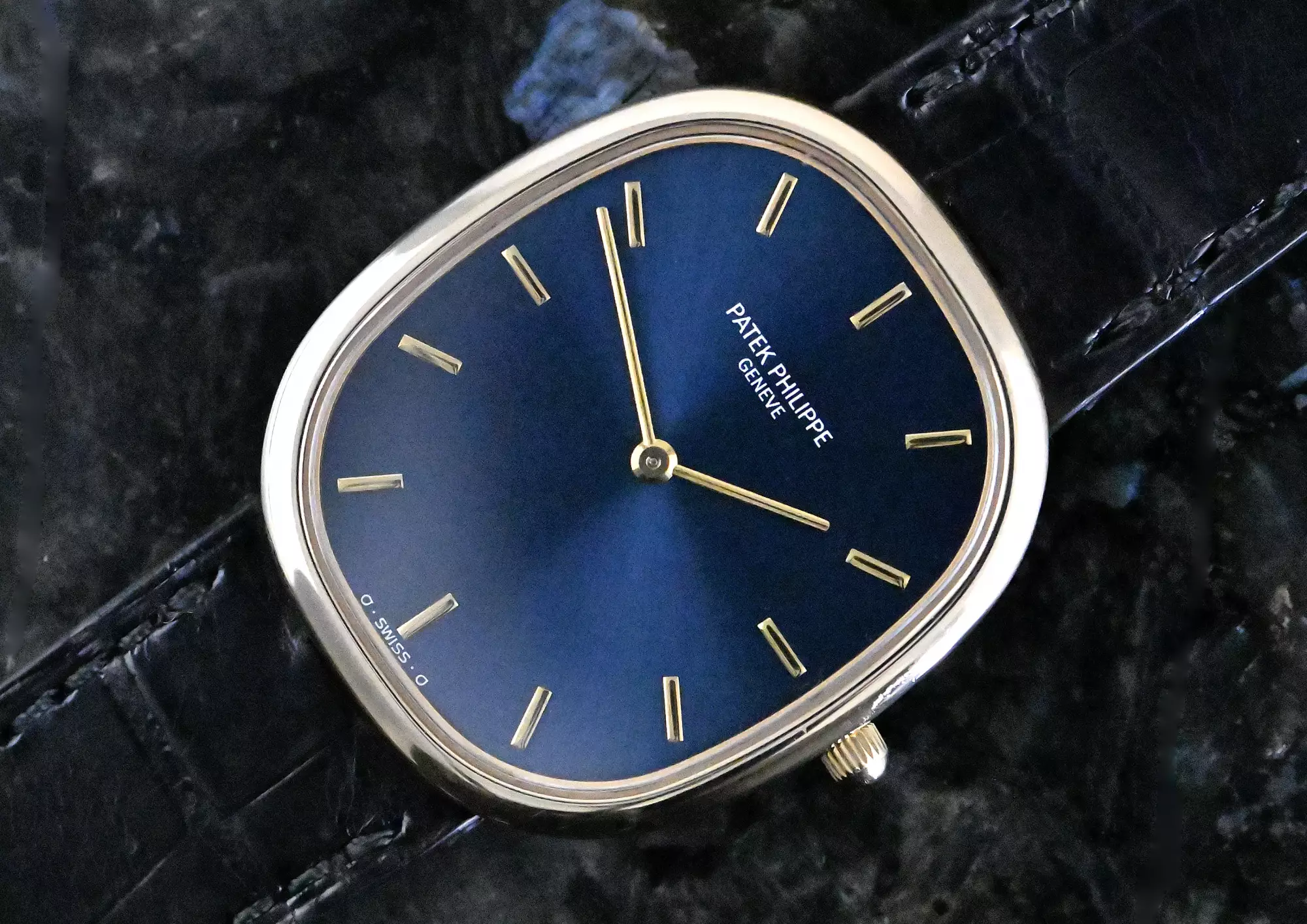 Patek Philippe Ellipse D'Or 3738 blue dial yellow gold German Certificate 1993