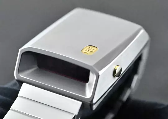Girard Perregaux Casquette 2.0 39800-21-3199-6CM Titanium & yellow gold Full Set photo 1